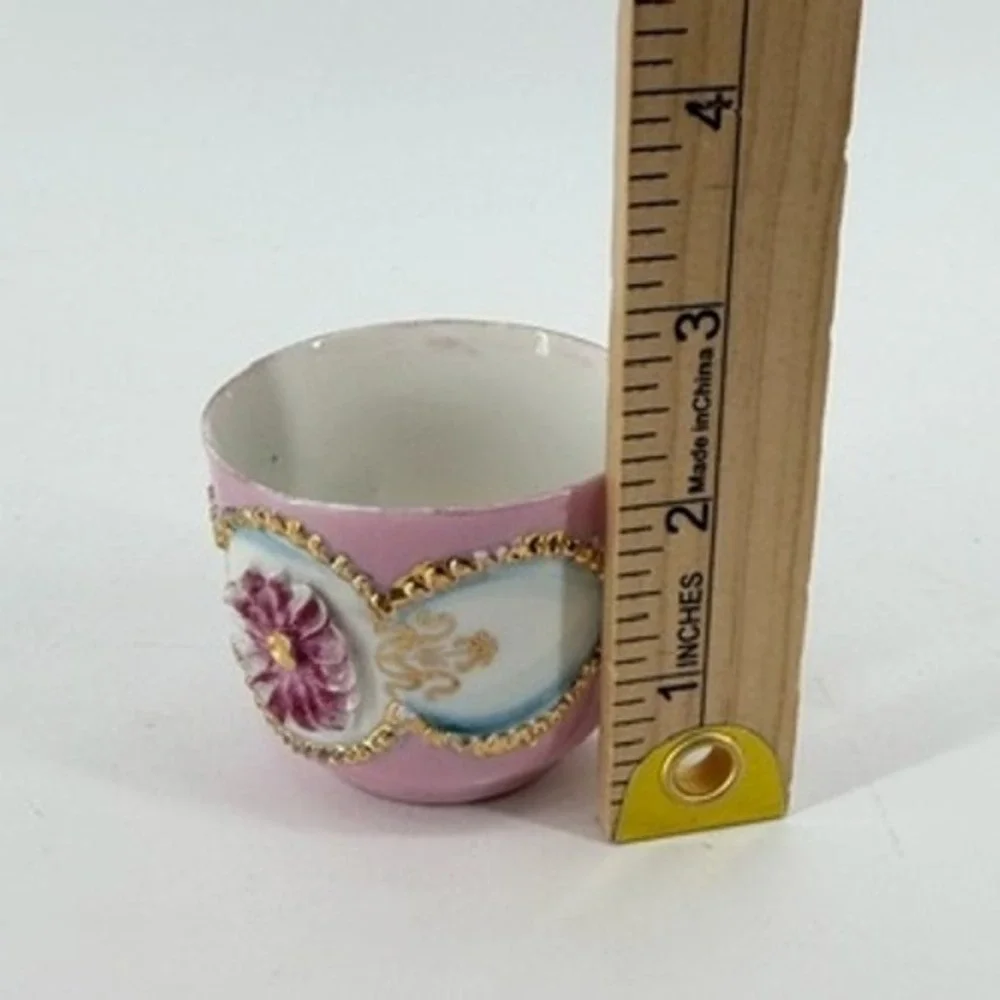 Unbranded vintage porcelain